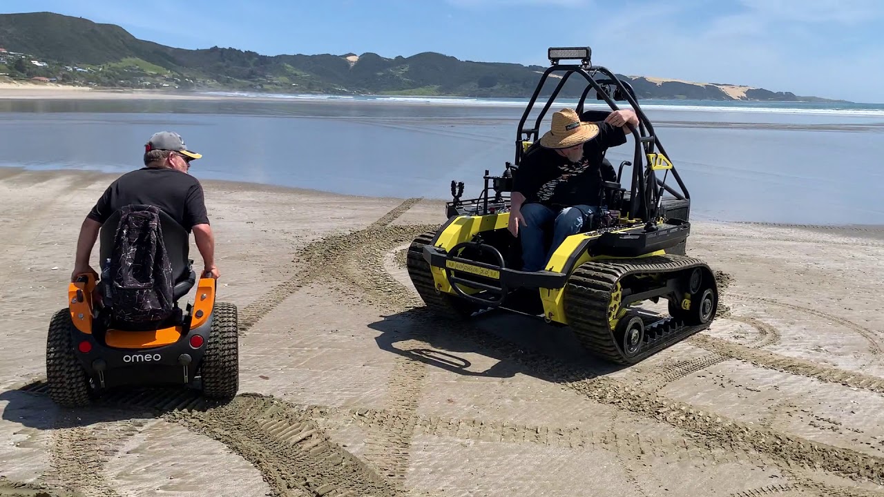 RipChair 3.0  with my mate in his Omeo on 90 Mile Beach NZ