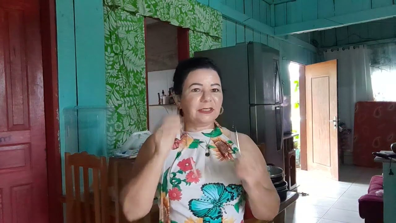 Hoje tou mandando um beijo pro meu escrito, pra quem comentou nos vídeos. 