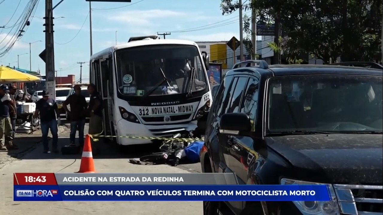 Motociclista por aplicativo morre após ser imprensado em acidente com micro-ônibus em Natal