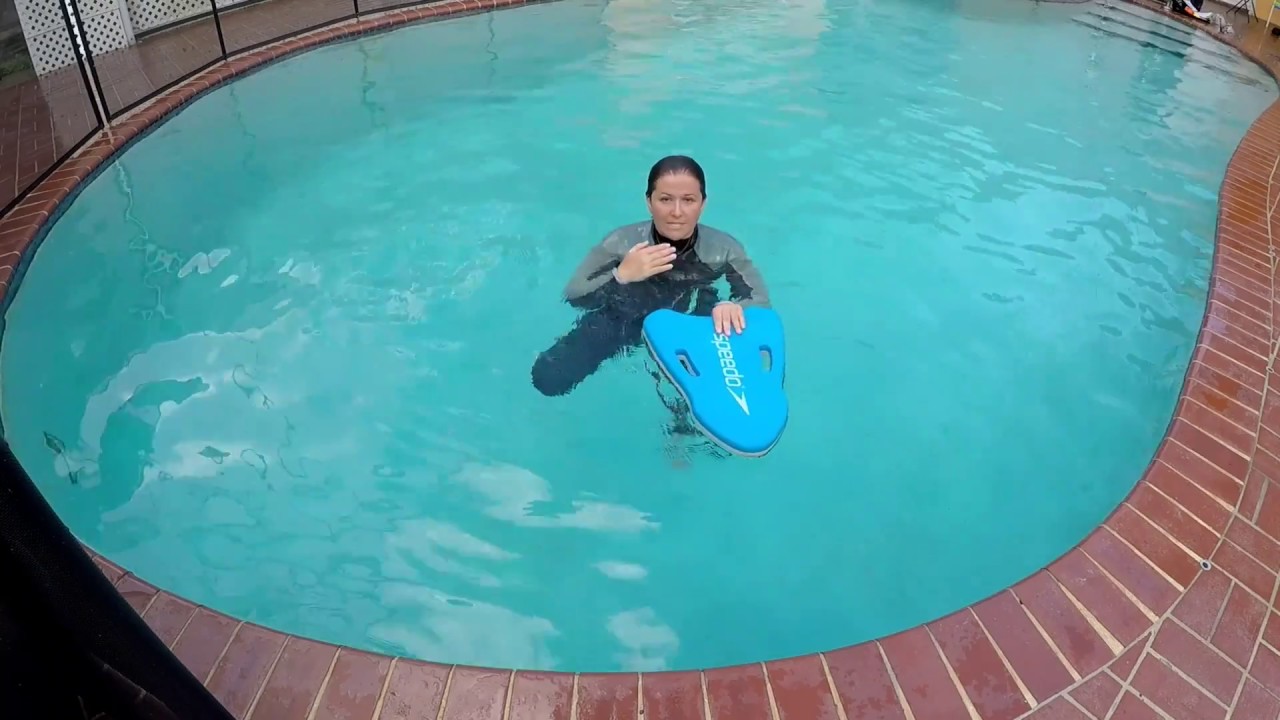 How To Do A Flutter Kick With A Kick Board [For Beginner Swimmers] Swimming Lessons For Adults