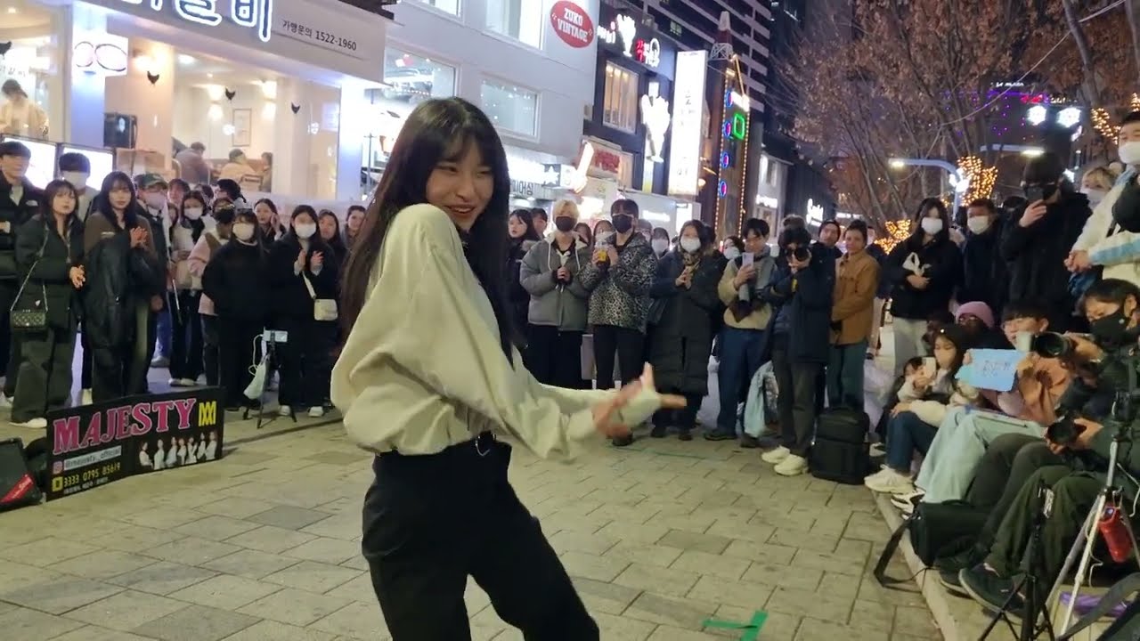 [STREET ARTIST] MAJESTY: KATE. FASCINATING HONGDAE BUSKING. 230226.