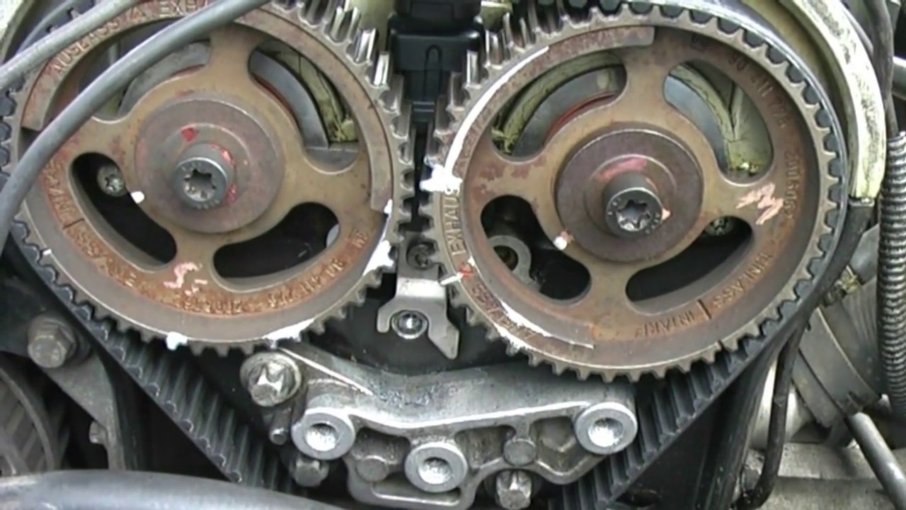 Wymiana czujnika wałka rozrządu Opel Vectra B Changing the camshaft sensor