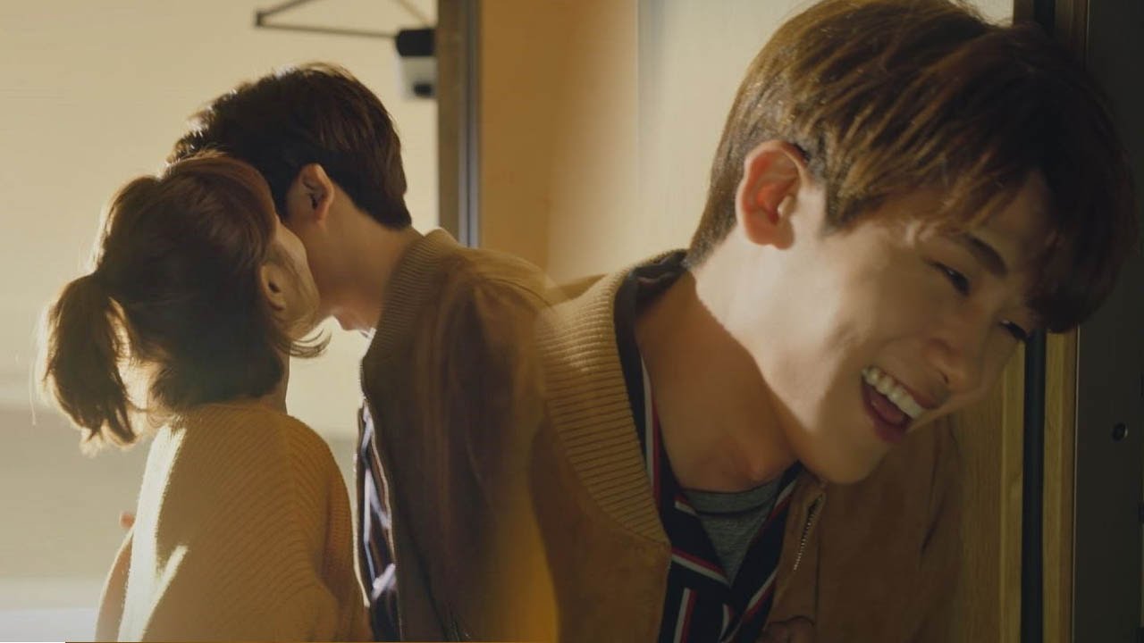 민민~♥ (쪽) 박보영의 기습 '볼 뽀뽀'에 다리 풀린 박형식 (헤헤) 힘쎈여자 도봉순 15회