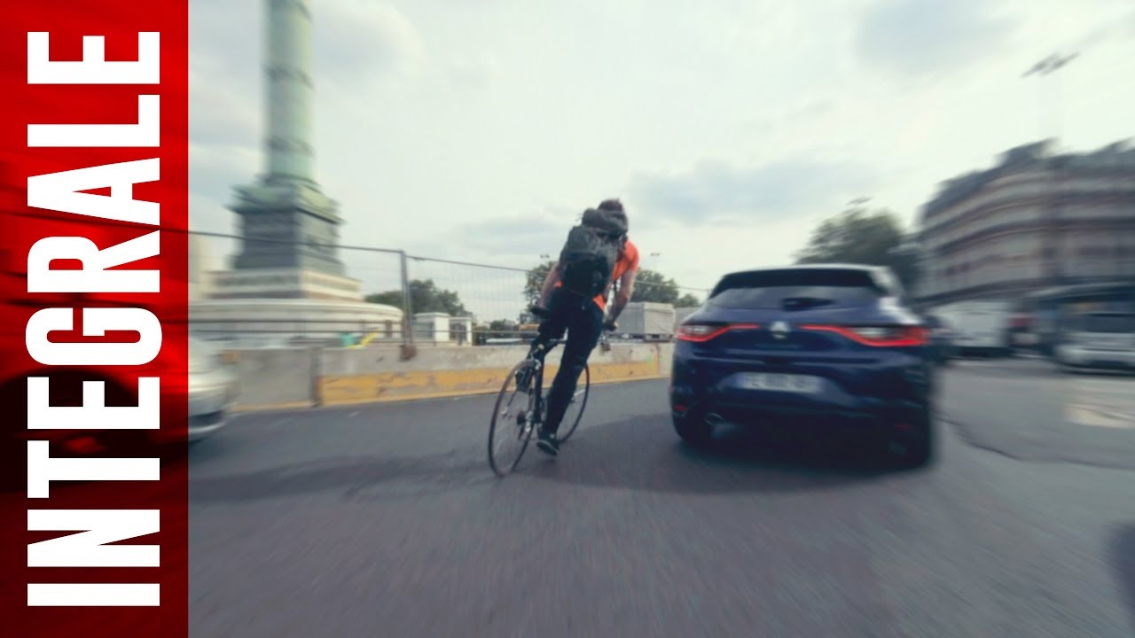 Bike chase in Paris - Single speed vs multi speed bike (FULL VERSION)