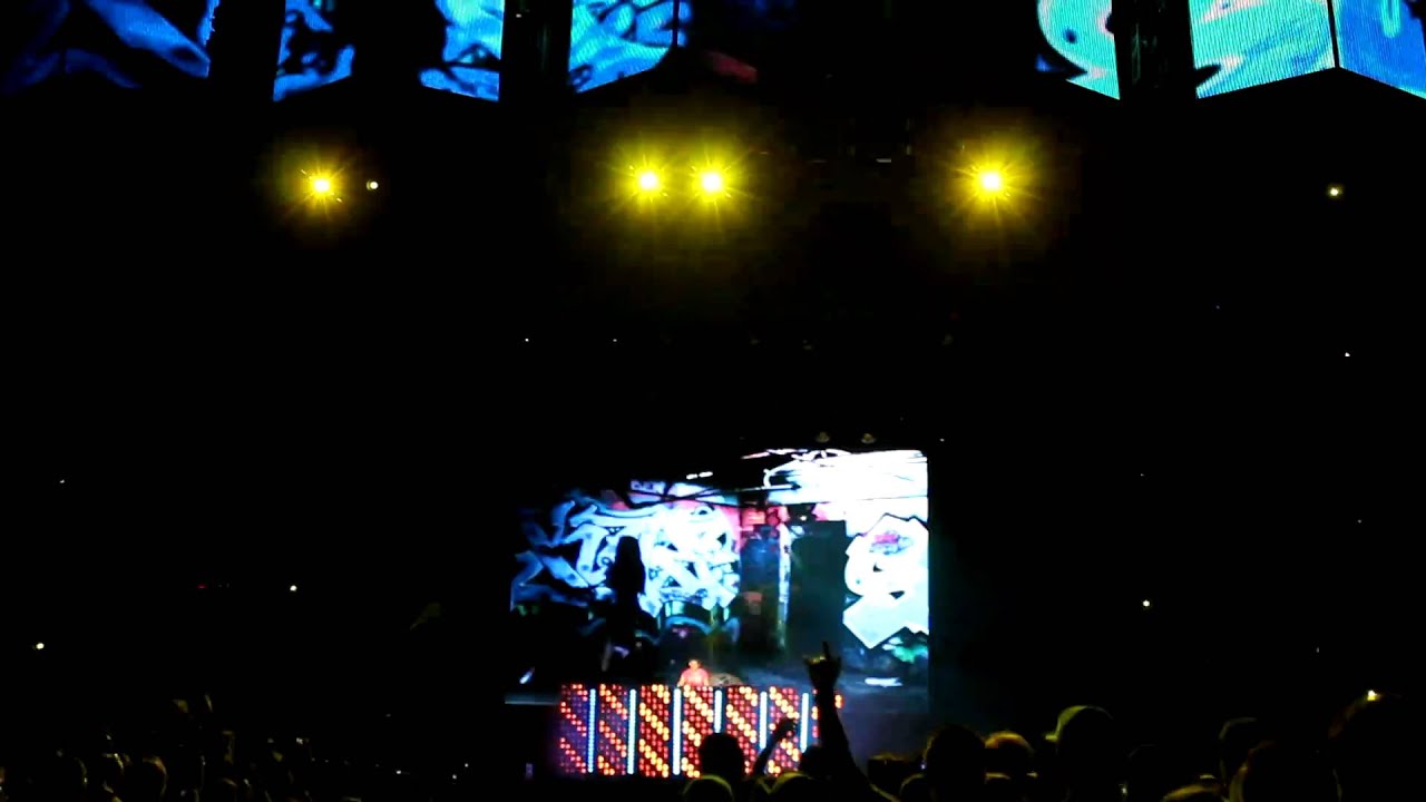 Tiesto - Hello @ Ultra 2011 / 13 (HD) 1080