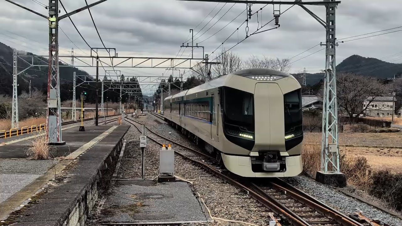 東武500系 特急リバティ 東武日光線板荷駅通過シーン