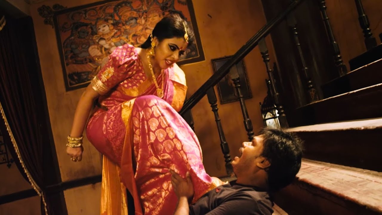 Bhooth Ab Sir Pe Chadke Tandav Kar Raha Hain - Raja Saheb Ka Kamra Horror Sc 5 - Eshanya Maheshwari