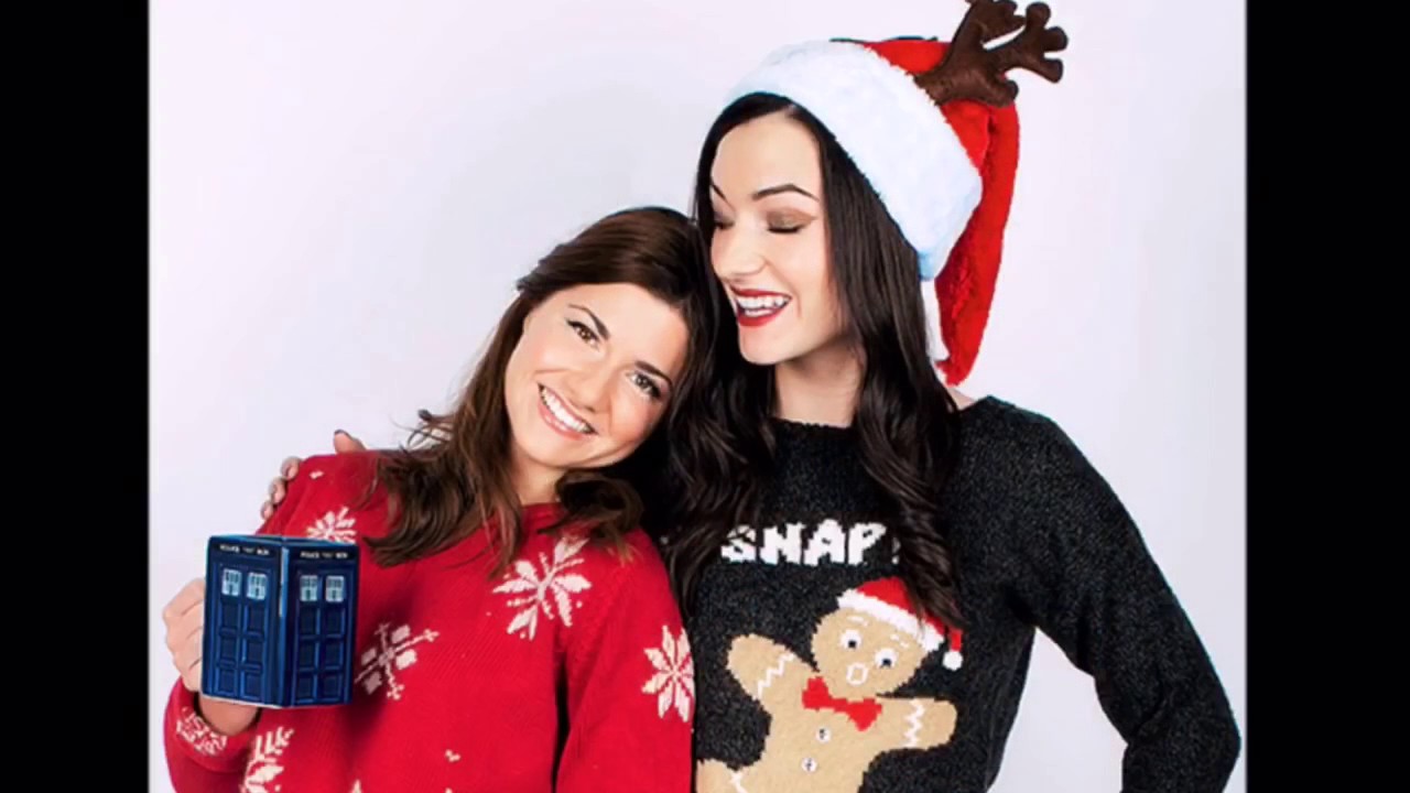 Carmilla And Laura | Flares