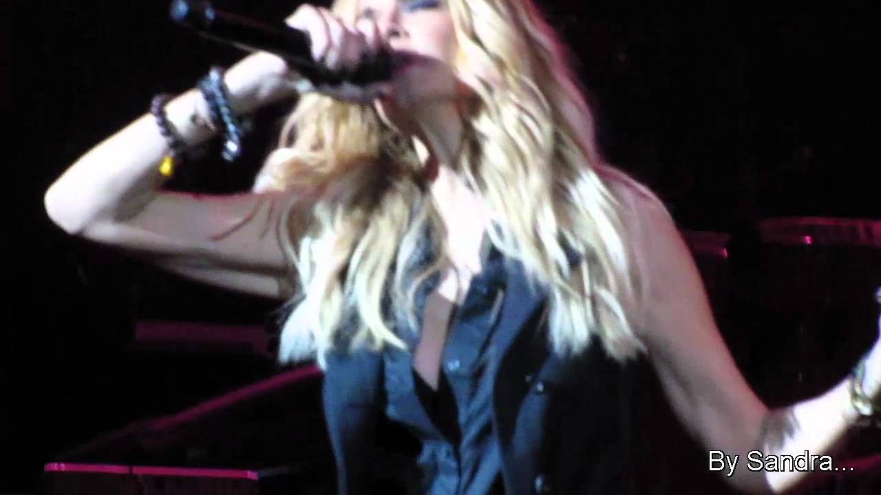 Anna Vissi - Paraisthiseis Live !