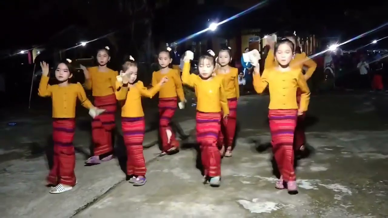 ตั้งกาสาว ไต သၢဝ်တႆးဢွၼ်ႇၵႃႈၶိုၼ်းဢွၵ်ႇဝႃႇ