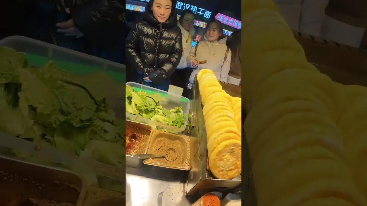 Live broadcast of street food specialties and fruit delicacies 2026/03/05 21:23:13.
