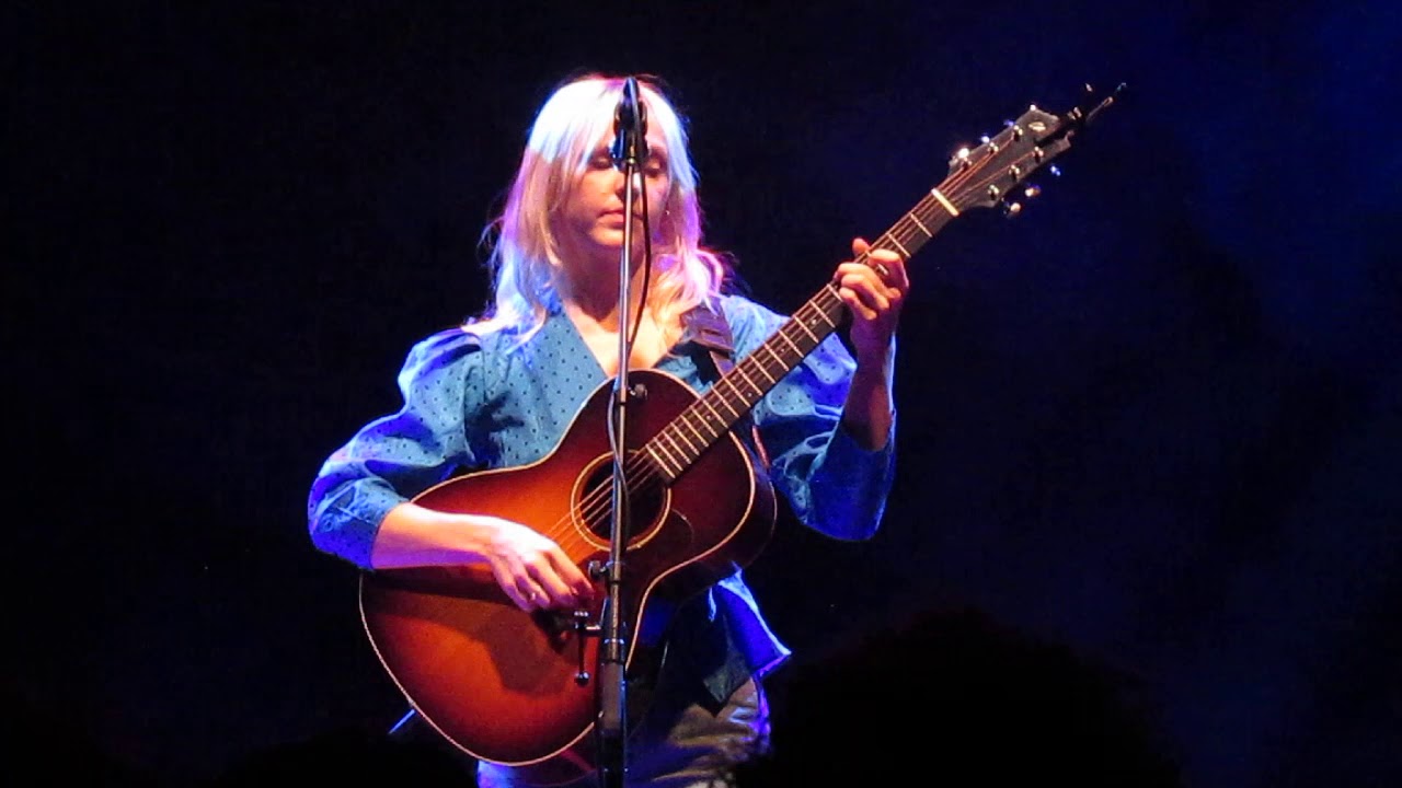 Laura Marling - Held Down