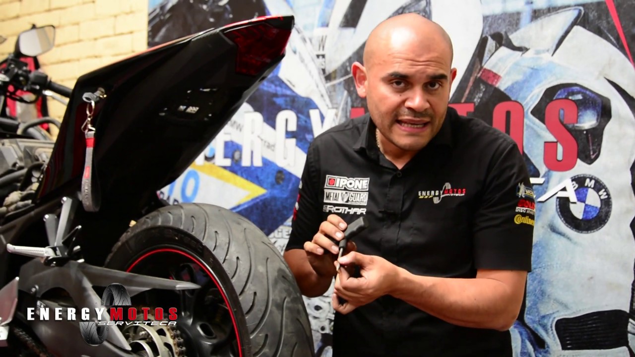 ¿Sabes como despinchar la llanta de una moto en caso de emergencia ?