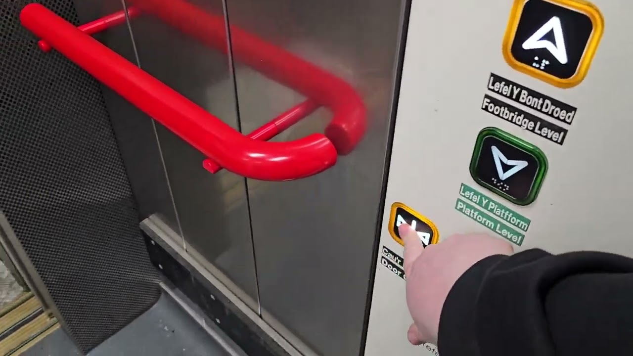 Dual language 2024 Stannah hydraulic lifts @ Taff's Well Platforms