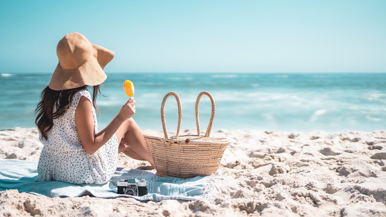Beautiful Emotional Music | Mike Outland Music | Summer Happiness