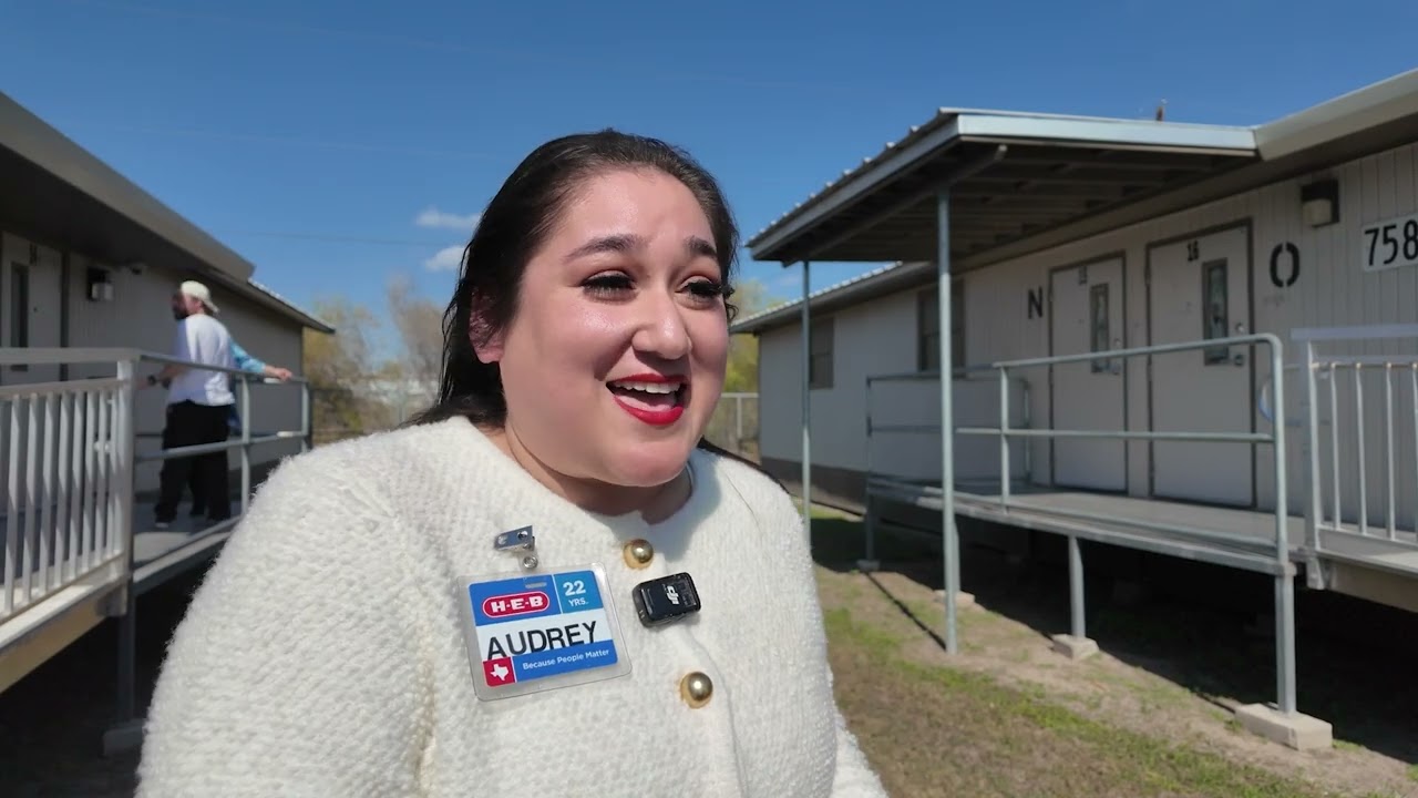 Edinburg Academy's Flor Villarreal Named Finalist For HEB Excellence Award!