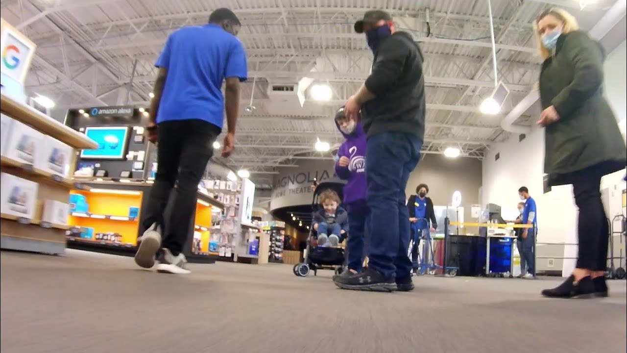 IN N OUT at Best Buy (almost caught) 1/18 Scale FPV Car