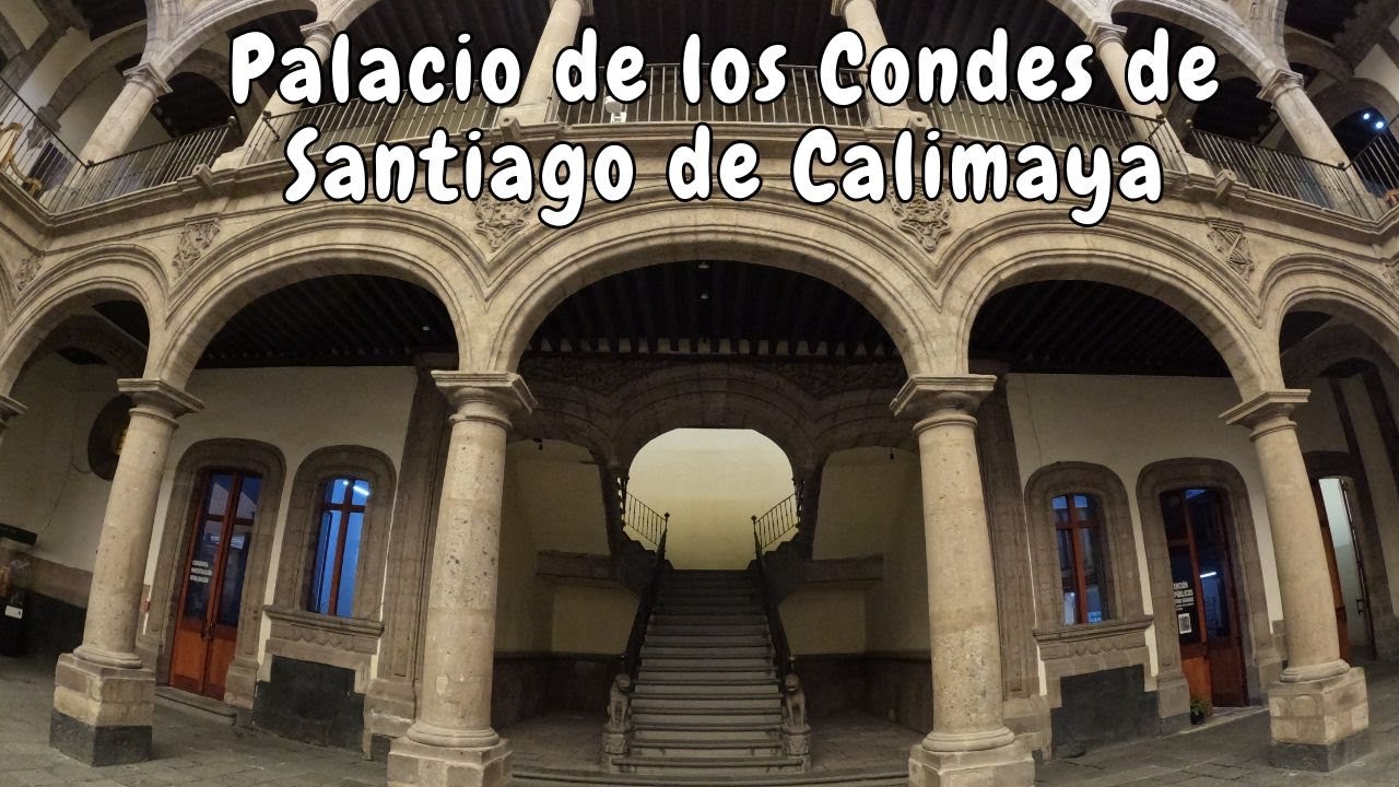 El palacio con esquina de serpiente prehispánica Museo de la Ciudad de México