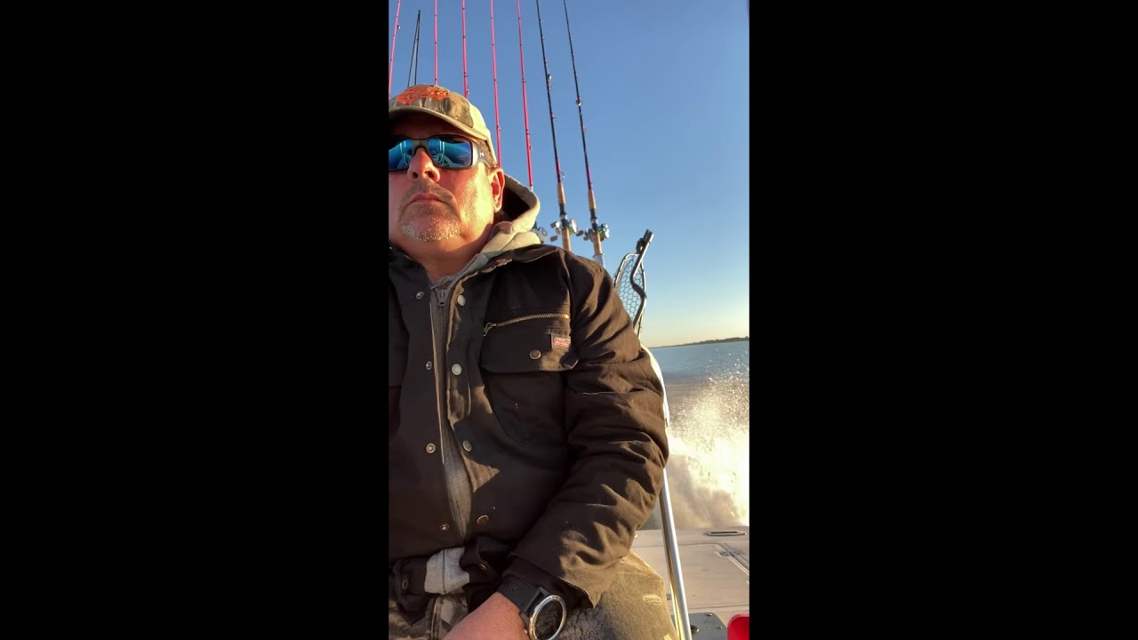 Using LiveScope to Catch Shad in Deep Water