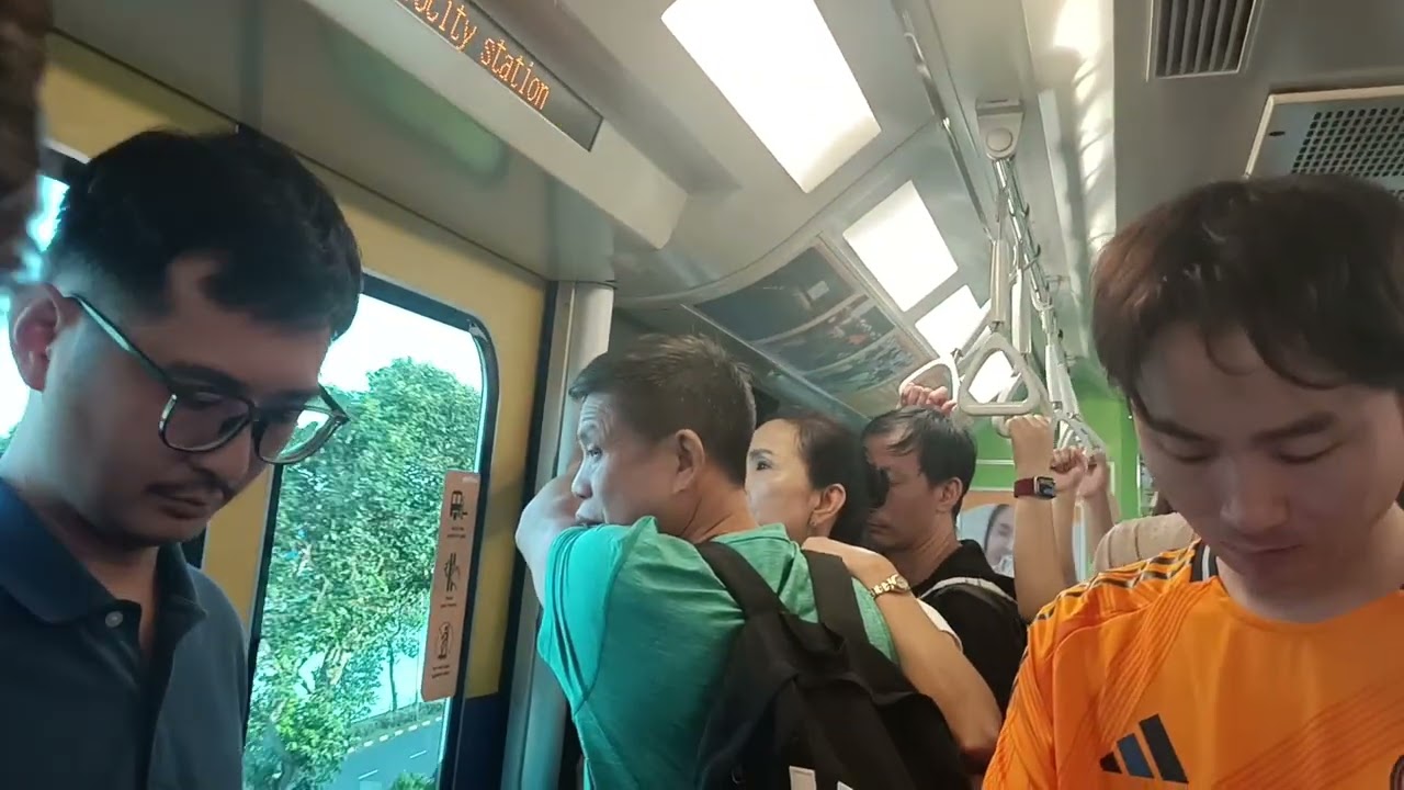 (Strides SE) Yellow Monorail w/ Pac-Man Ad On The Way to S1 Vivocity