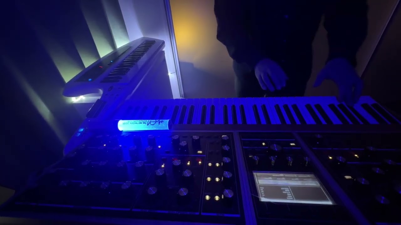 Tetsuya Komuro Solo - EVOLUTION（TM NETWORK YONMARU+01) Transcription Moog One,Nexus5