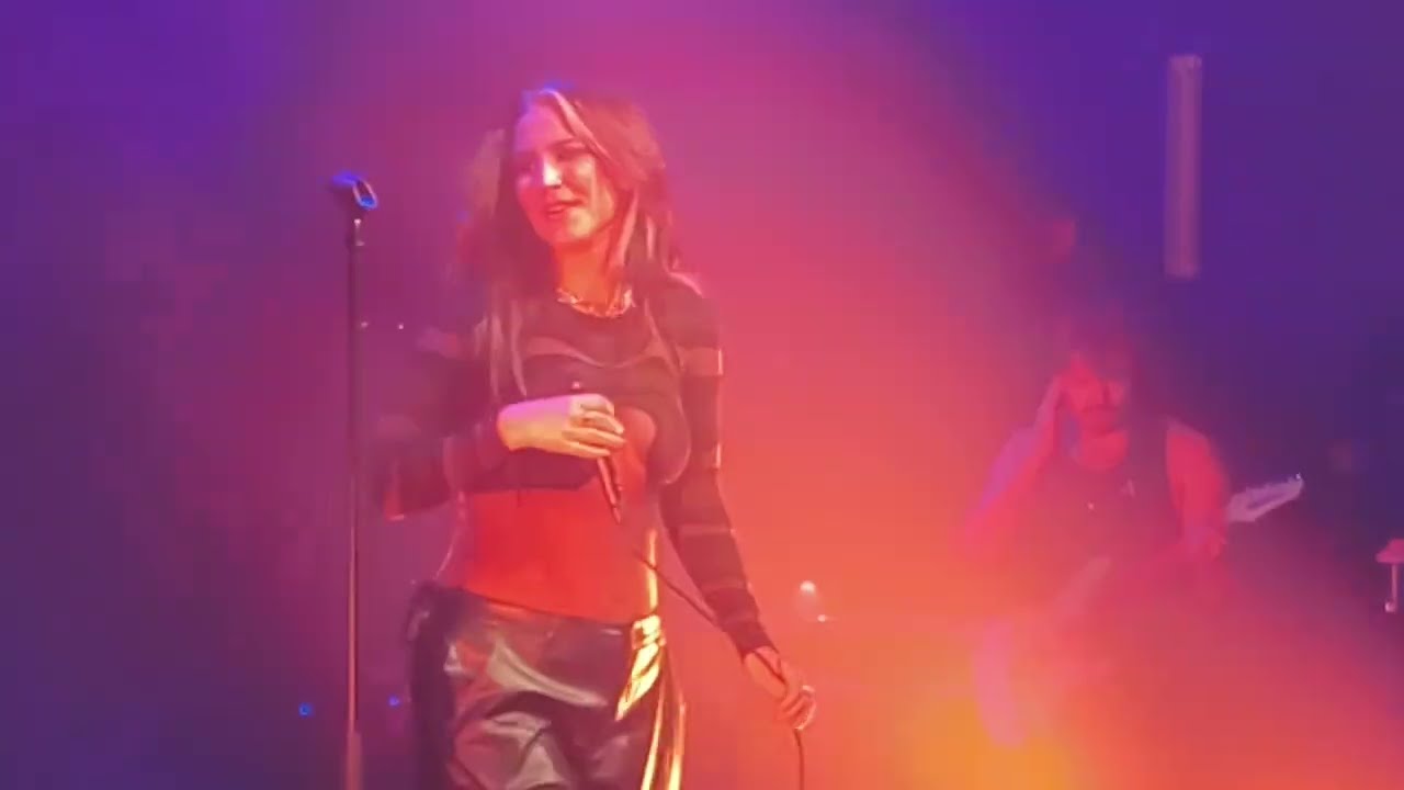 Charlotte Wessels Soft Revolution Live @ Bibelot 21 feb 2025