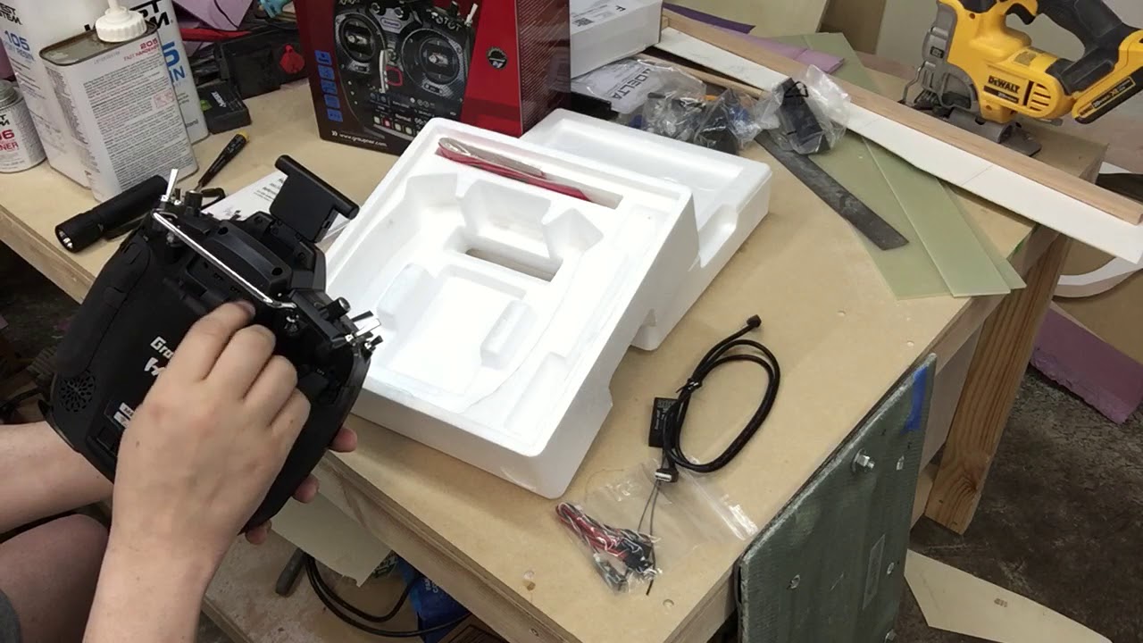 Graupner MZ-16 transmitter unboxing