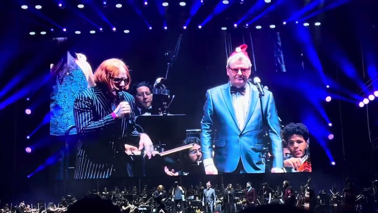 Danny elfman - Oogie Boogie's Song live in monterrey mexico ken page tribute-festival de santa lucia
