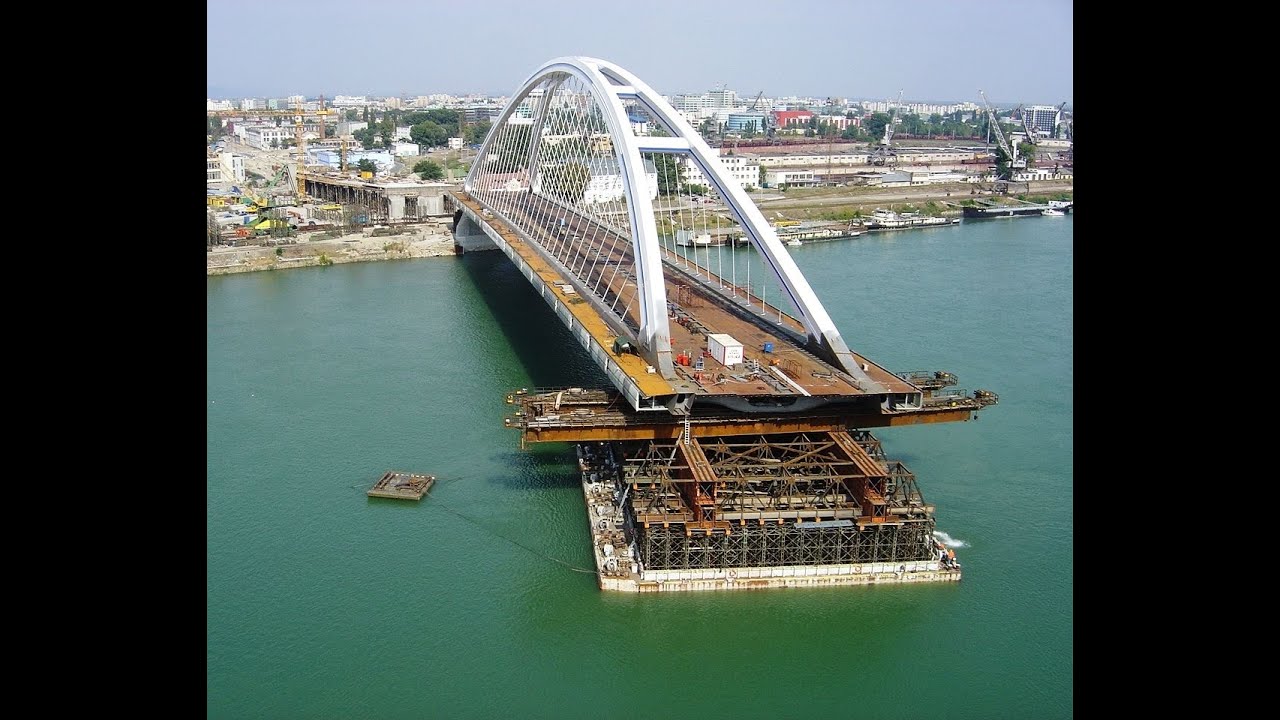 BUSINESS TOUR - Company Hutní Montáže - Installation of the Apollo Bridge