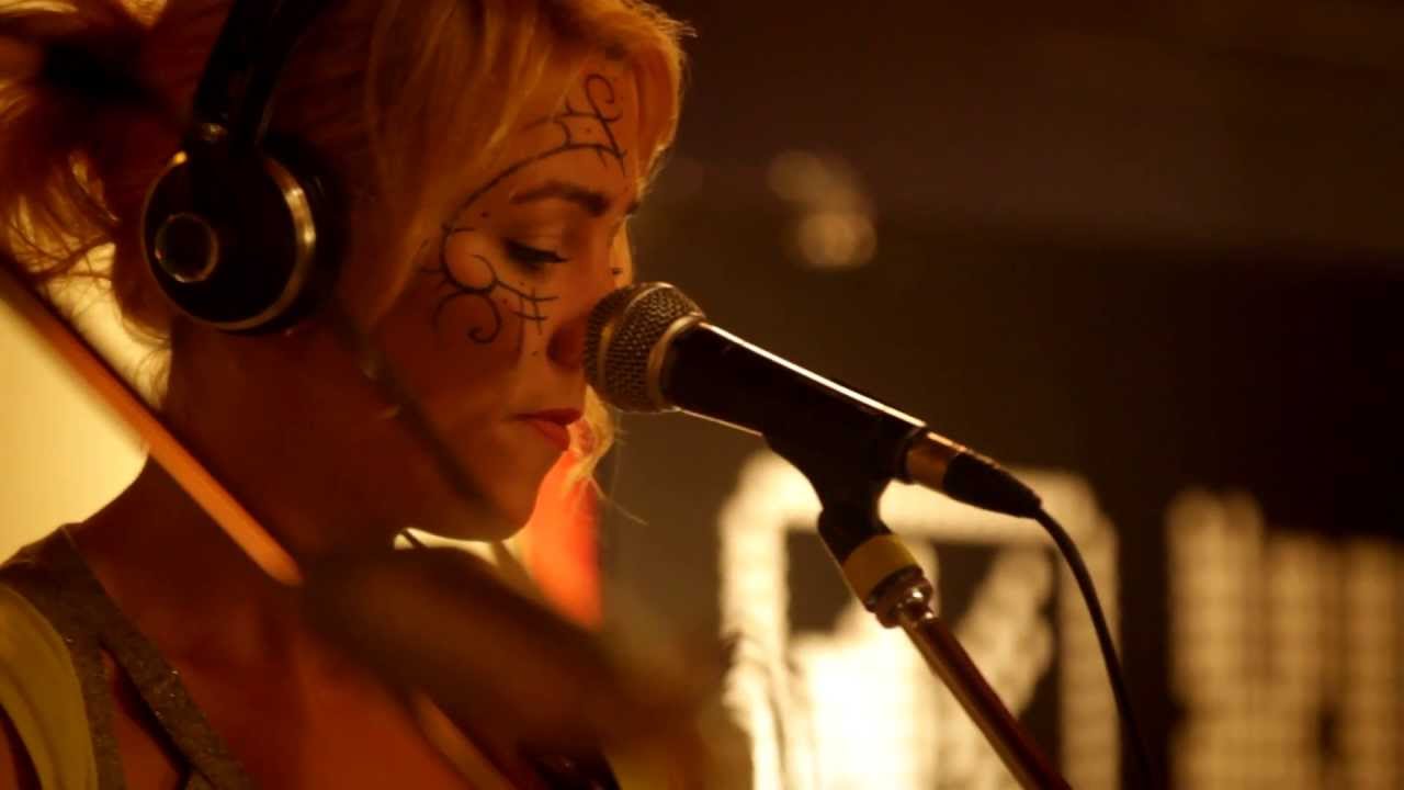 Jed & Hera - 'Empty Rooms' For KIWI FM