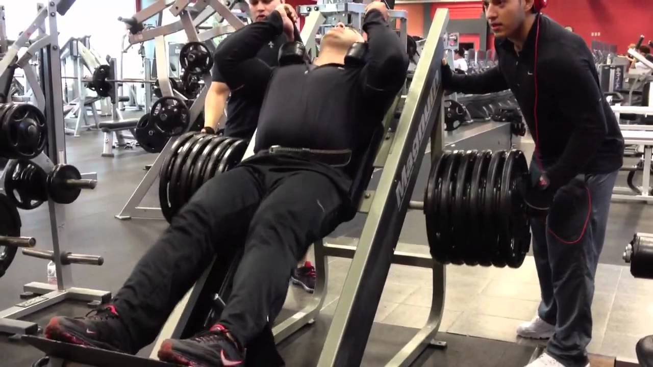 Anthony De La Garza-Hack Squat