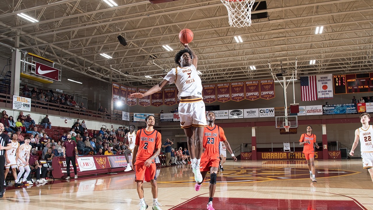 Indian Hills Men's Basketball vs. Highland - Highlights (2/27)