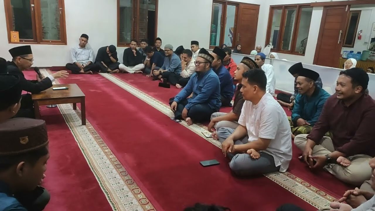 live streaming KAJIAN PESANTREN KILAT BMT KHARISMA MAGELANG DI IZZATUL ISLAM OLEH USTADZ SOLIQIN