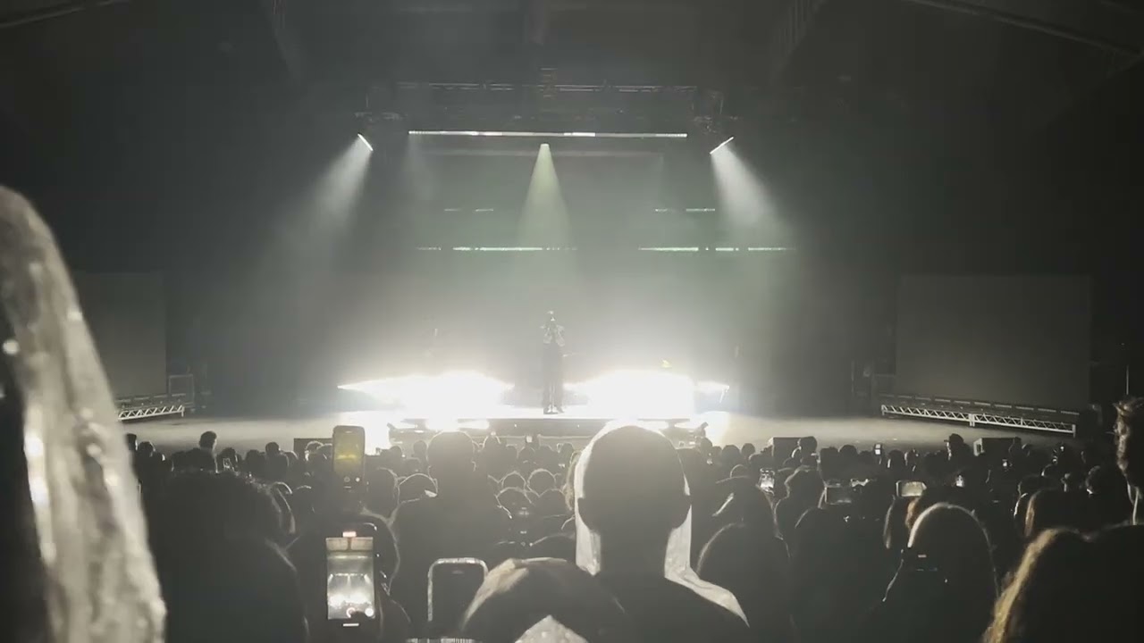 Daniel Caesar - Superpowers (Live at Sidney Myer Bowl) - 25 November 2023