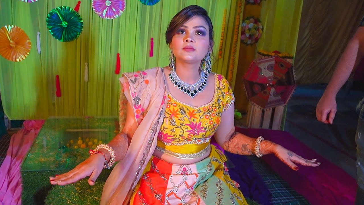 Mehandi Me Khoob Rang Jama || Chiku Malik Vlogs