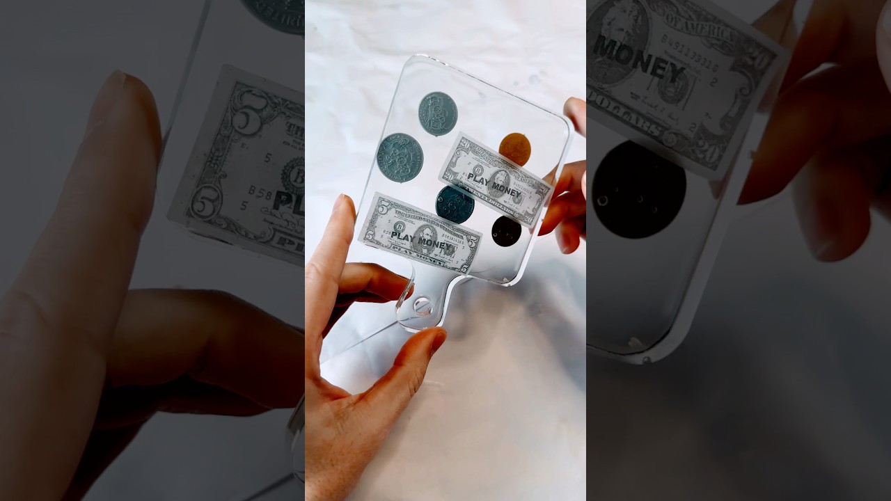 Fake money in resin 💵💲🪙🤷🏻‍♂️ I also made one with real money 
