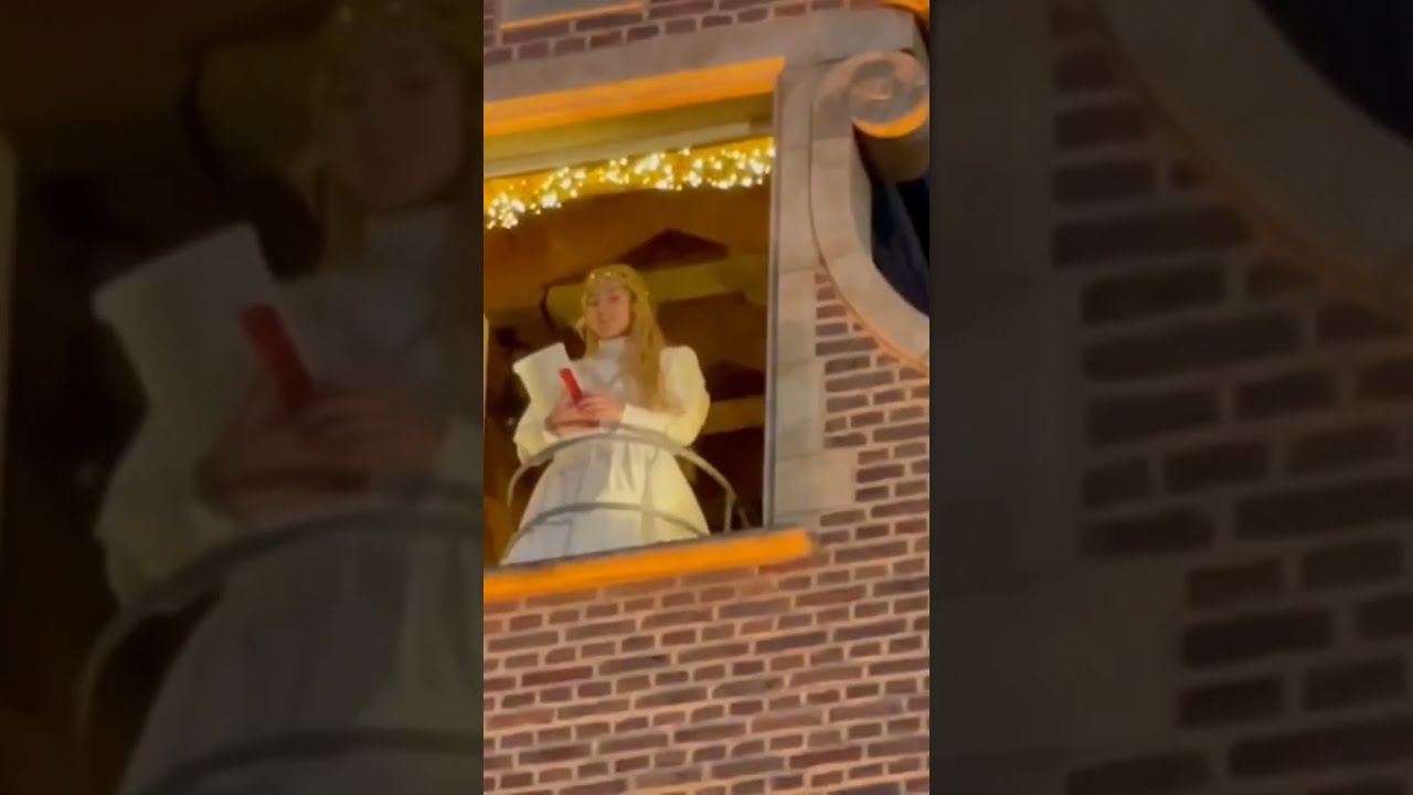 Romantischer Weihnachtsmarkt und Auftritt des Meroder Christkindes auf Schloss Merode