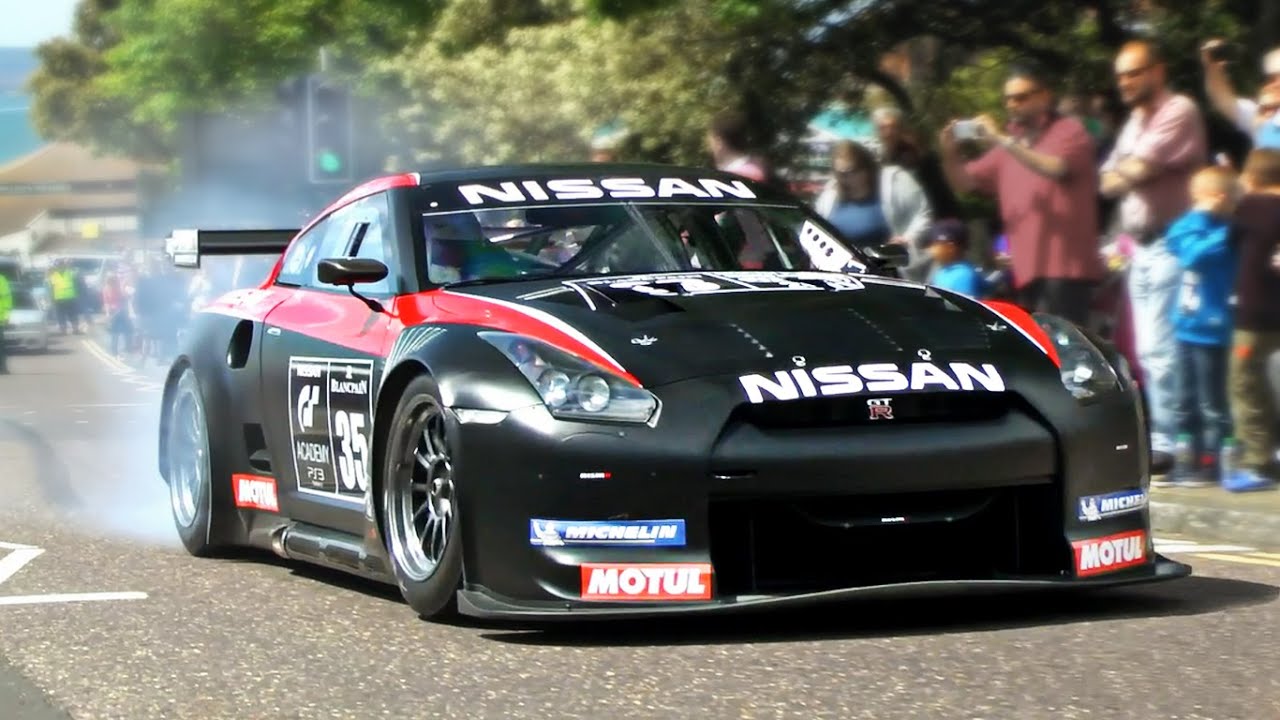 Nissan GT-R GT1 racecar - BURNOUT on Public Road!