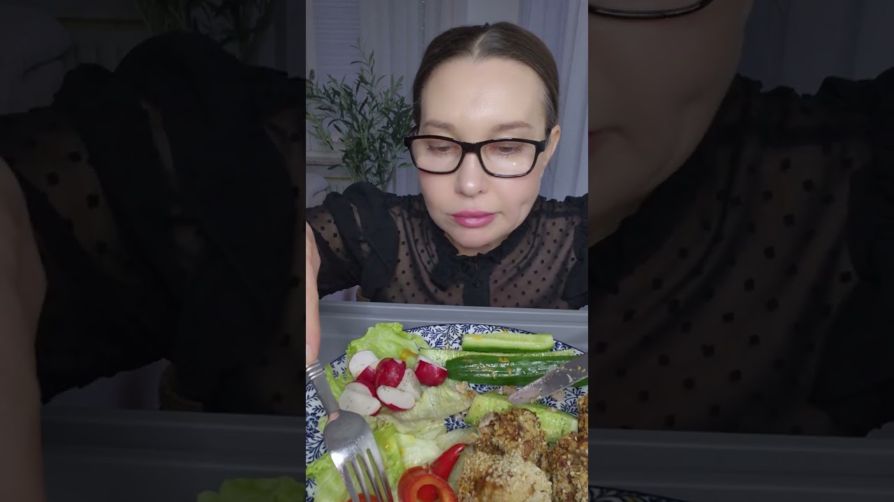 Мукбанг/Медальёны в панировке🥩