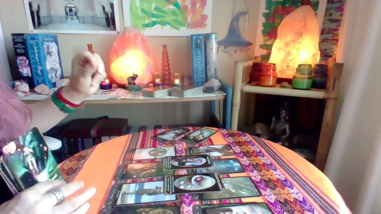 ARIES!!🔮Hay un nuevo mundo por descubrir!! Tú y alguien llevan un vínculo de forma muy inteligente!!