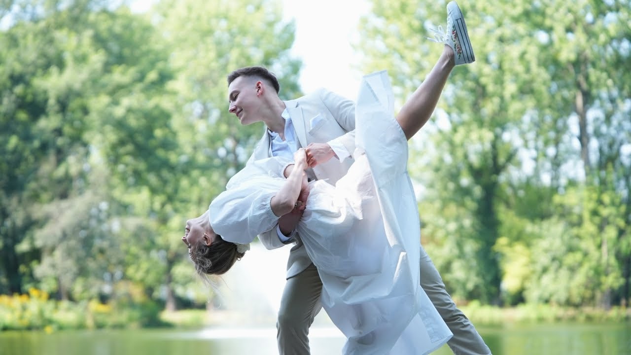 COLDPLAY - Feelslikeimfallinginlove / Wedding Dance Choreography / Lifts alternative included