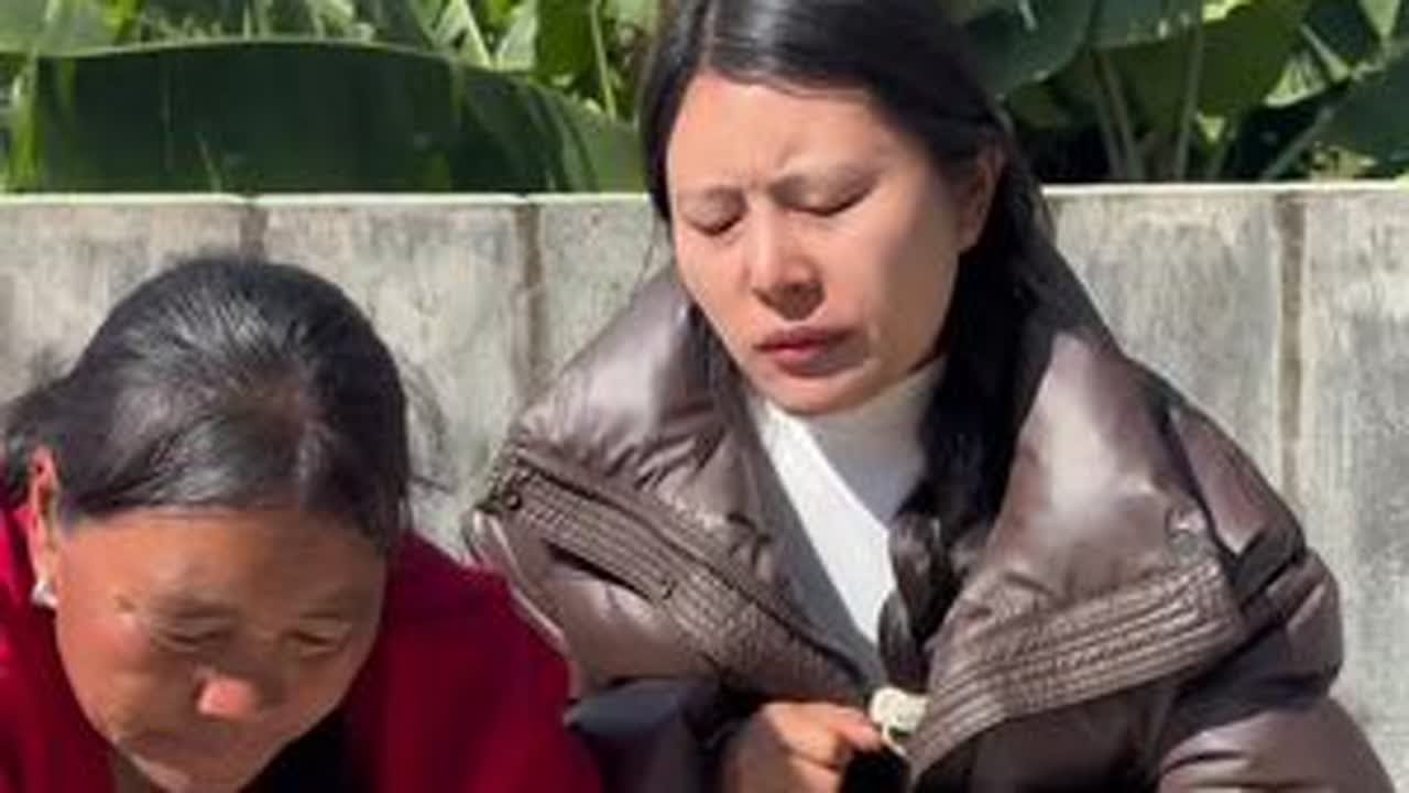 在我们老家有一道特色美食叫做血豆腐，有好多人喜欢吃但不会做，今天我就教大家做一下