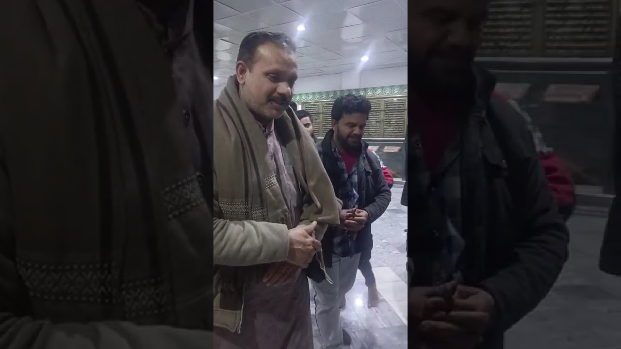 زائرین کو زیارات کرواتے ھوۓ