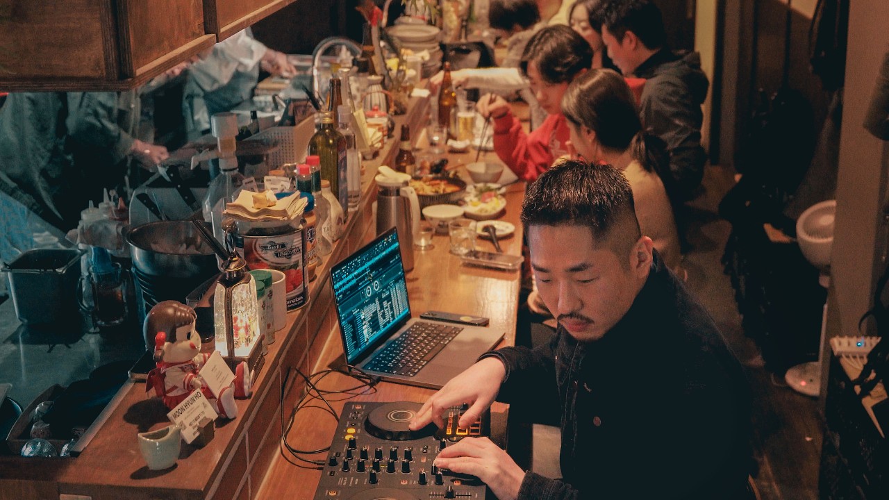 첫 곡부터 대화가 된다. 신나는 올드팝 플레이리스트 만들었는데 추억 생각 많이 날거야. 근데 안 들으면 일할 때 스트레스 많이 받을거야. | PLAYLIST | 노동요 굿파트너