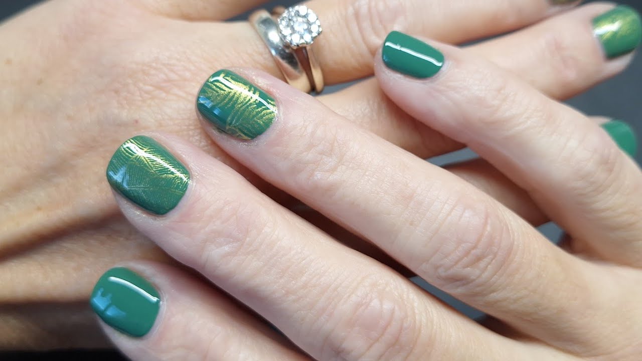 Green and Golden Ferns Manicure - A great Autumn/Fall Design!