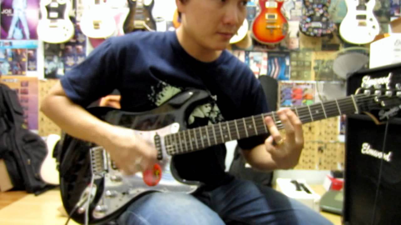 Squier Black And Chrome Fat Strat Guitar Drive Sound