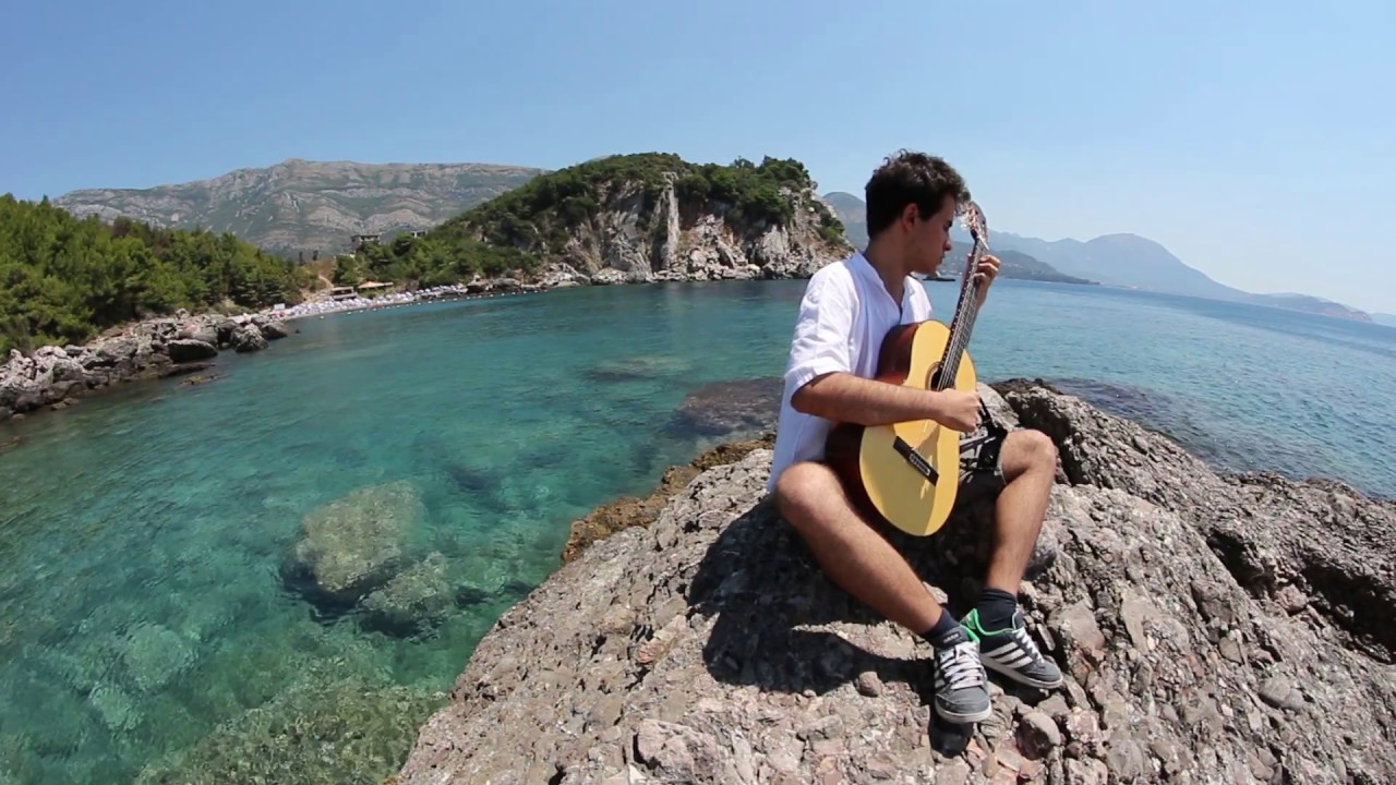 Capricho Catalan (Isaac Albeniz) played by David Strbac