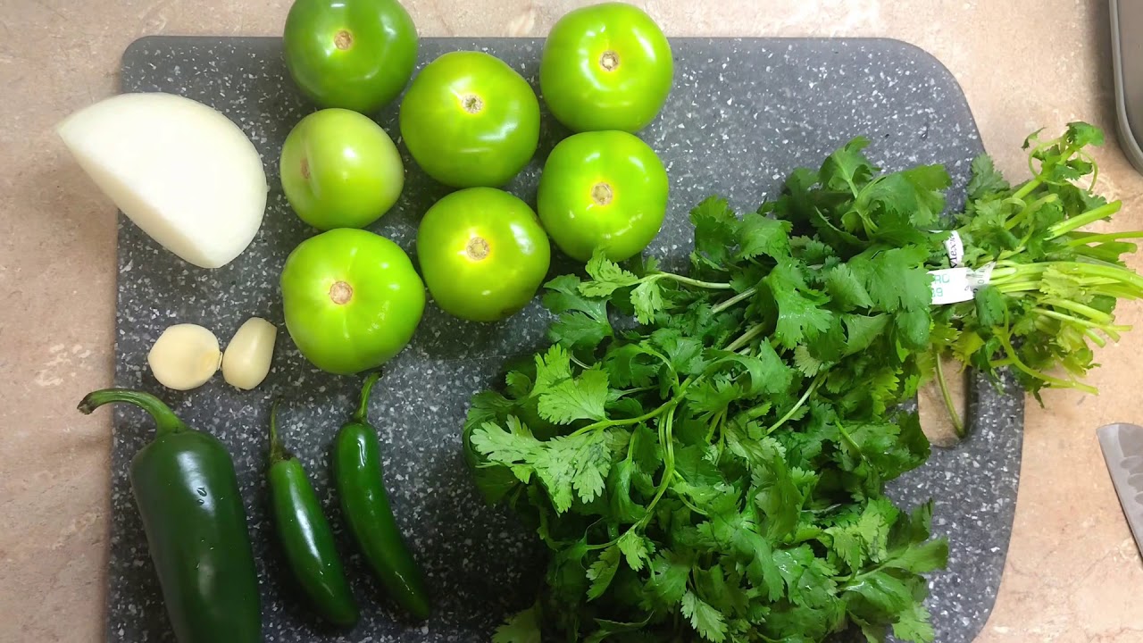HOW TO MAKE GREEN SALSA/AVOCADO SALSA/SALSA VERDE | EAT WITH STEPH | STEPHANIE GALVEZ