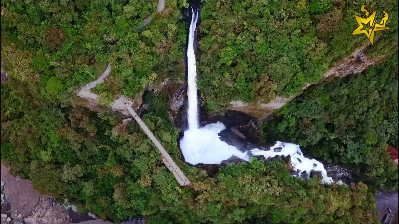 Cascada pailón del diablo. Devil's cauldron