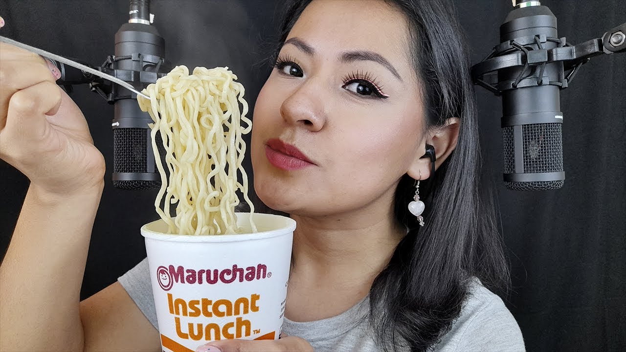 Sopa MARUCHAN 🤤  |  AM - ASMR MUKBANG